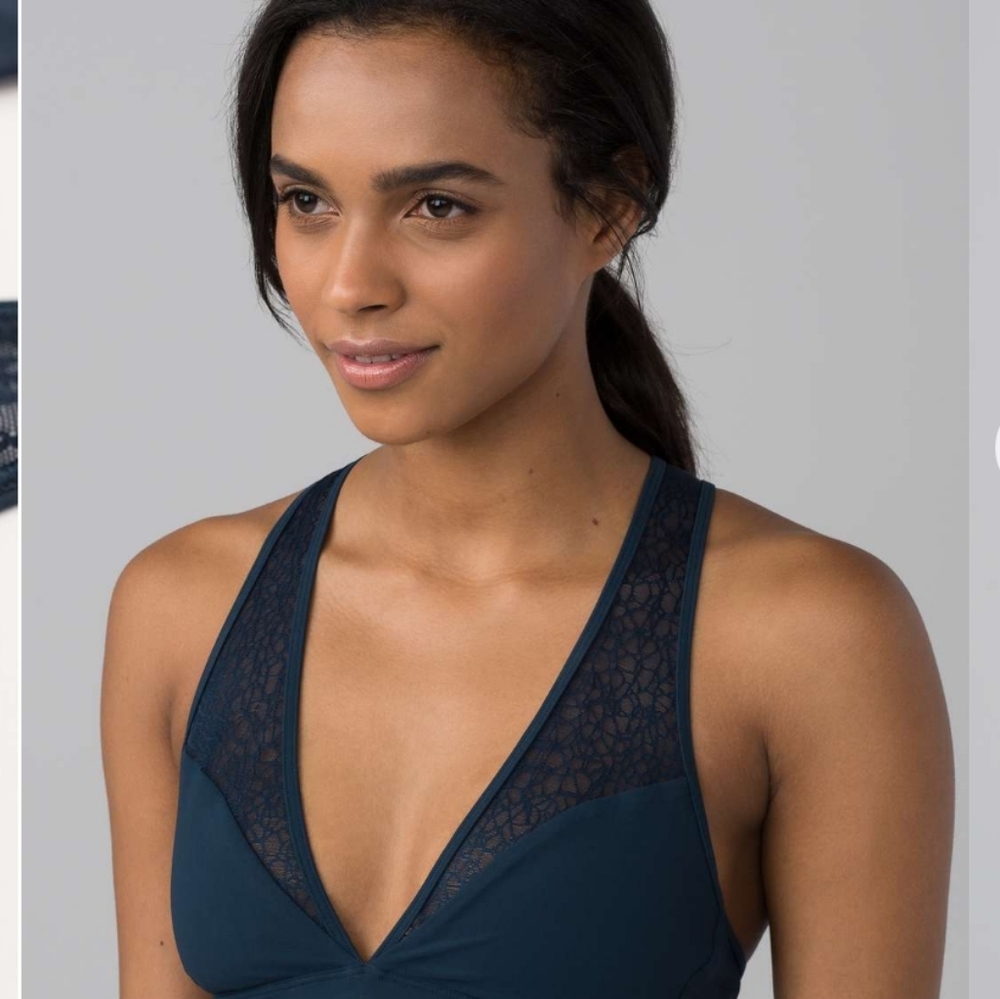 Lululemon Twist and Train Bra